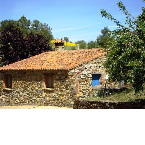 Rustic Farmhouse in Valencia de Alc ntara with BBQ