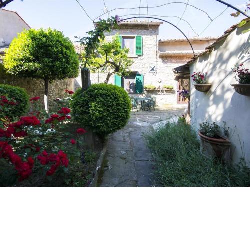 Rustic Holiday Home in Cortona in the Historic Center