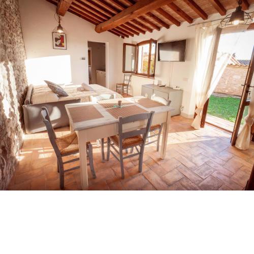 "Rustic House" con patio e giardino, Assisi centro