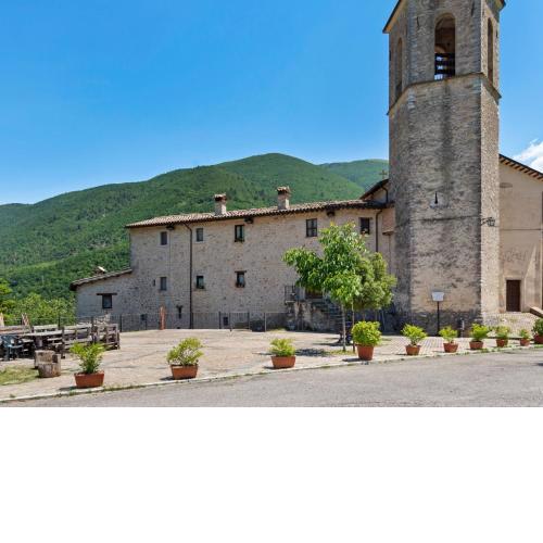 Rustic Mansion in Scheggino near Marmore Waterfalls