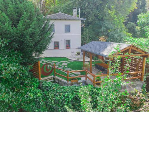 Rustic Rose - Private Premium Living
