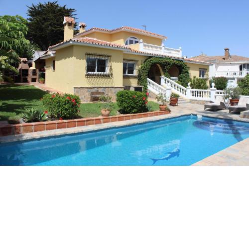 Rustic spanish villa Saltwater Pool