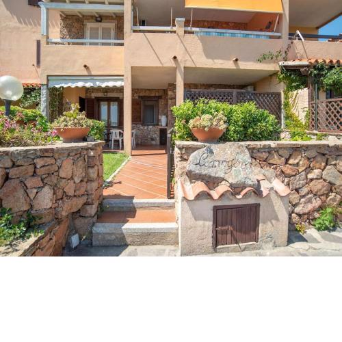 Rustic Studio in Marinella with Patio