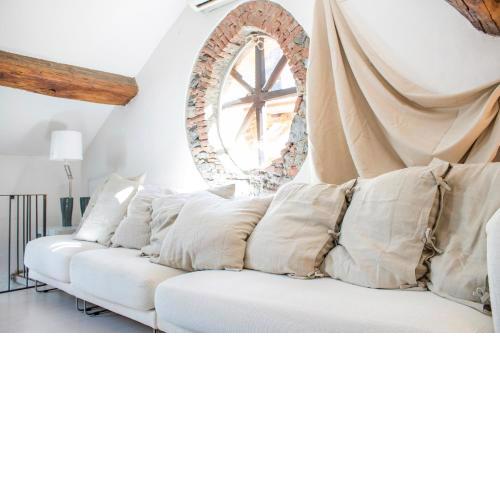 Rustic Suites At The Pier of Brienno - By House Of Travelers