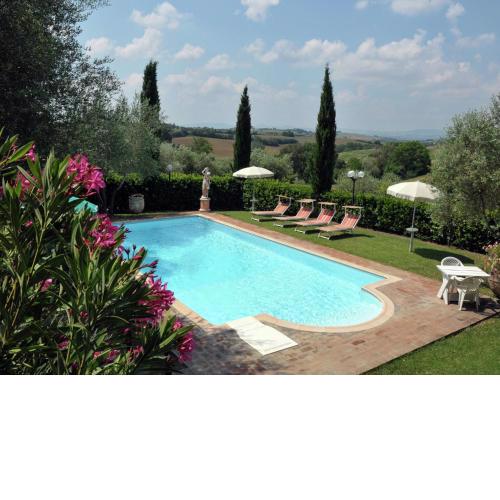 Rustic villa surrounded by sunflower fields and vineyards with private swimming pool