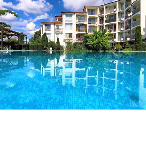 Rutland Beach 2 - Menada Apartments