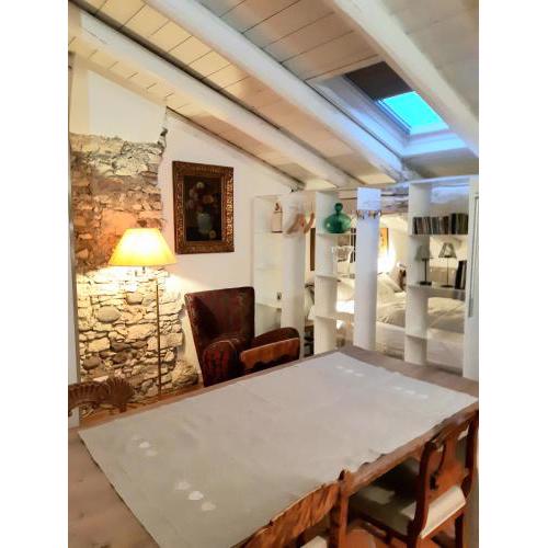 S. Trinità 18, Suites & Rooms