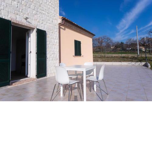 S209 - Sirolo, nuovissimo bilocale con portico pt