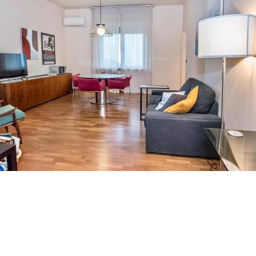 S285 - Sirolo, meraviglioso trilocale con balcone e vista mare