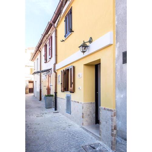 S291 - Sirolo, nuovo cielo-terra trilocale in centro storico
