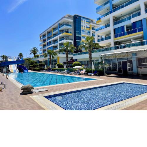 SA Apartments! 200m to the Beach