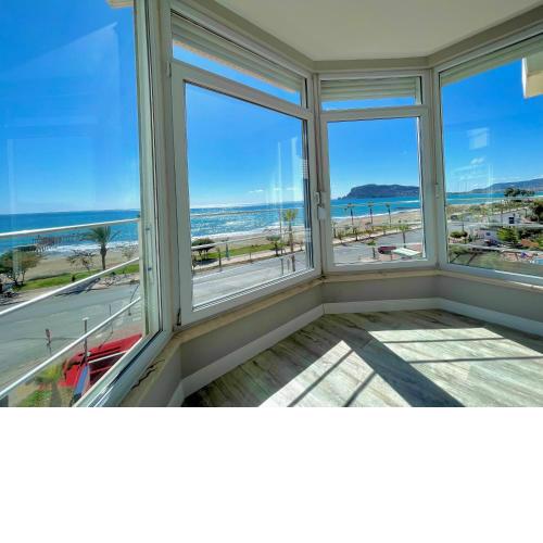 SA Apartments! Sea View 2bd Flat