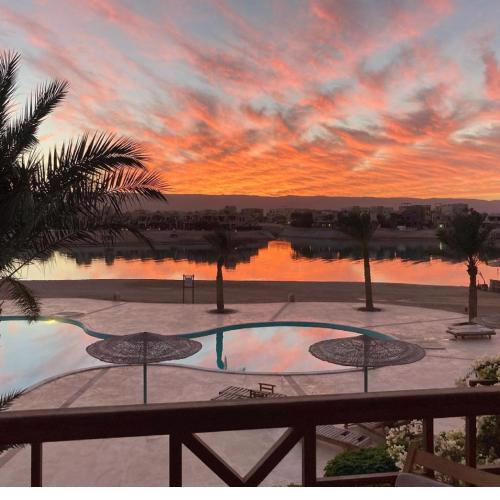 Sabina 1br apartment Lagoon view with shared pool