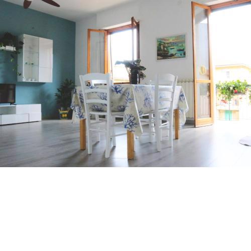 Sail into Portovenere Apartment w Parking & Balcony