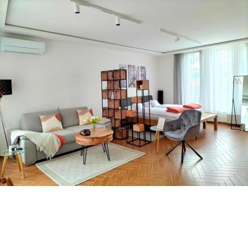 Sakura 2 Studio Apartmants