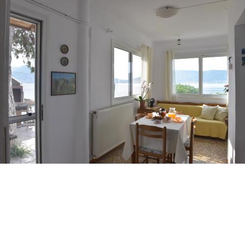 Salamis Beach House