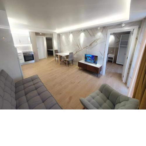 SALOU ,APARTAMENTO CON PISCINA y Wifi