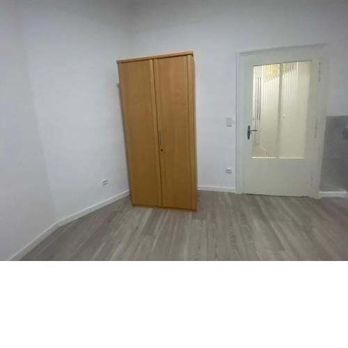 Sam Apartment 24
