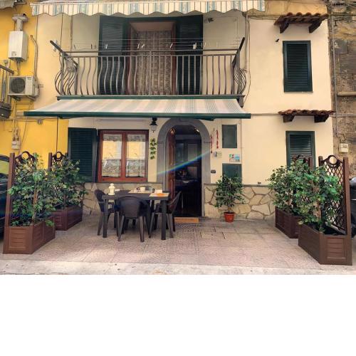 San Gennaro House