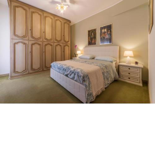 San Giovanni Apartment with Balcony