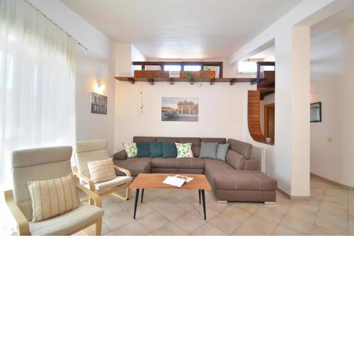 San Giovanni holiday home