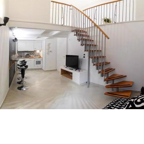 San Lorenzo House