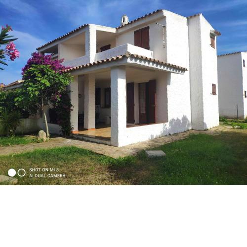 SAN TEODORO - Casa bianca