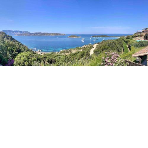 SAN TEODORO PUNTA EST MONOLOCALE CON SOPPALCO VISTA MARE