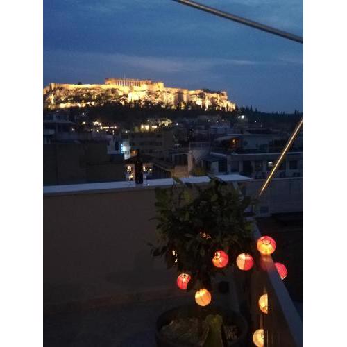 Sandra Stay Acropolis View