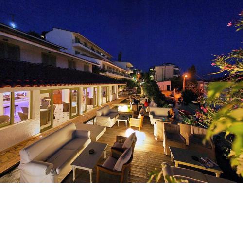 Sandy Bay Hotel