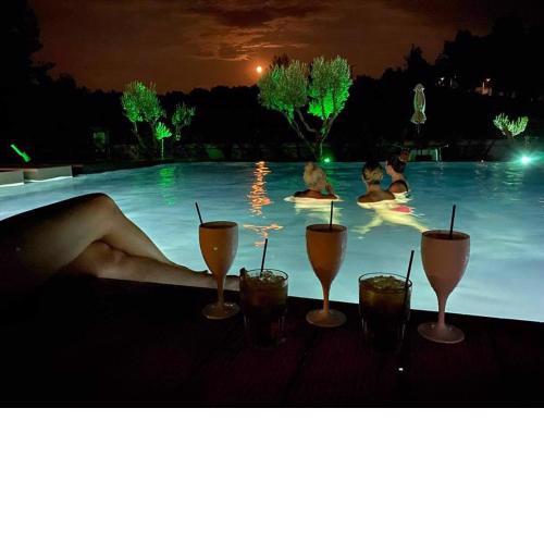 Sani Woods Studios & Apartments