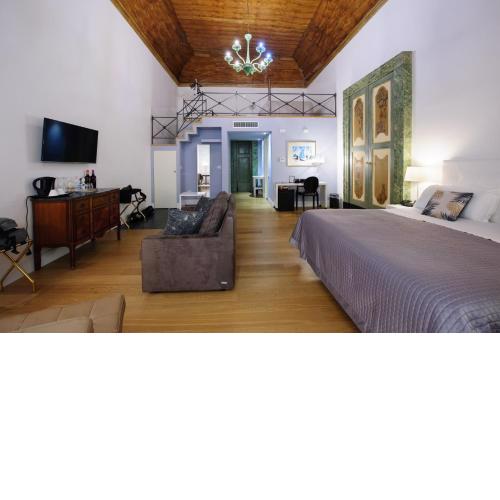 Santa Chiara Boutique Hotel