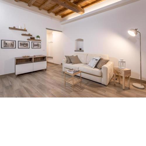 Santa Croce Place