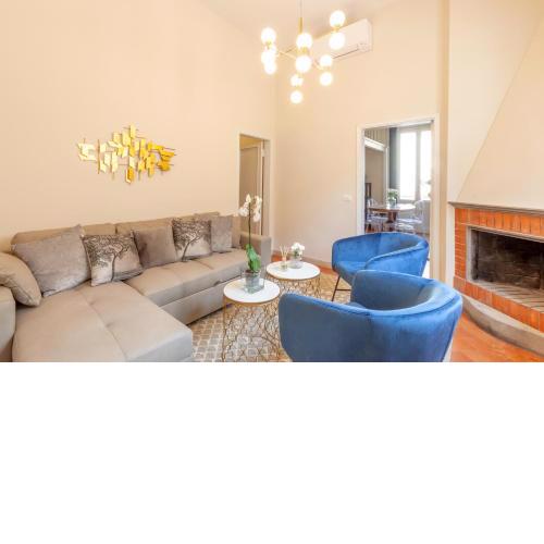 Santa Croce. Quiet, large and luminous loft