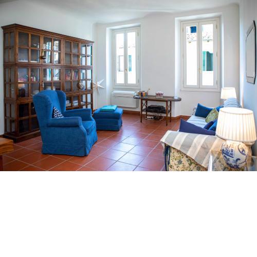 Santa Maria Novella Bright Apartment