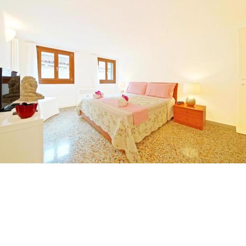 Sant'Aponal Apartment Rialto