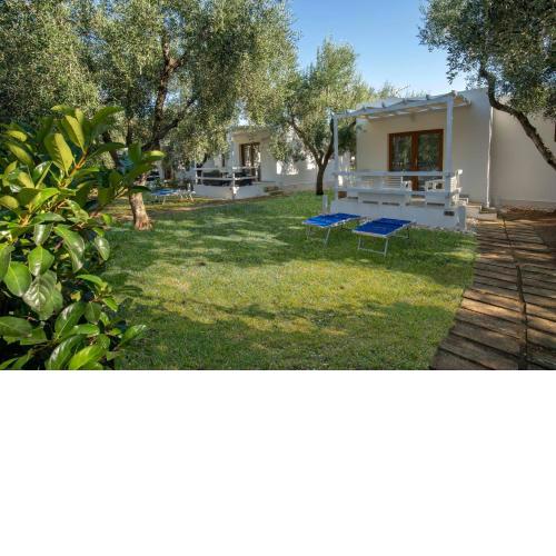 saracena Holiday Home featured with Private Beach and Swimming Pool
