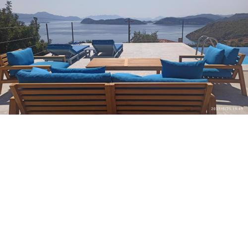 Saranda Inn