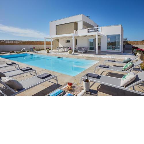 Sariva Villa CaseSicule - heated Pool, Beach at 50 m