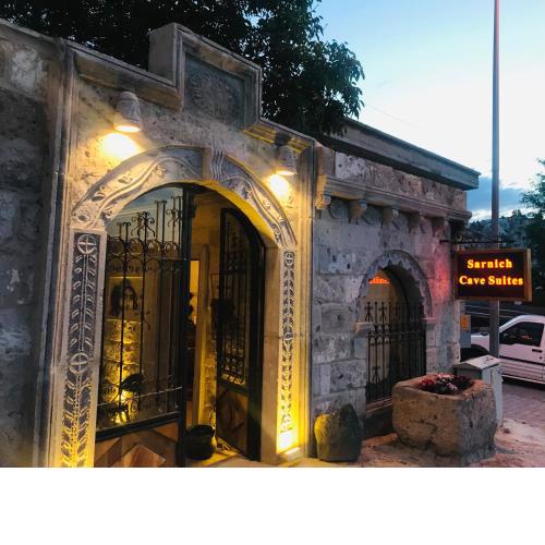 Sarnich Cave Suites