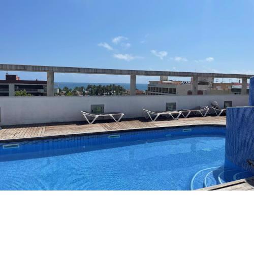 Saval Beach Center