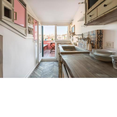 Scala Lovely Terrace Apartment