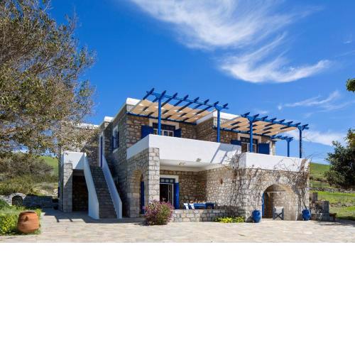 Schinoussa Guesthouse