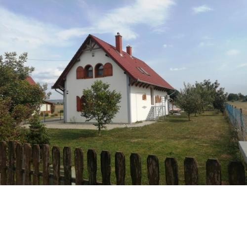 schöne Ferienwohnung in ruhiger Lage 7 km zum Balaton