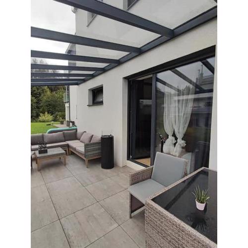 Schöne Wohnung mit Terrasse und Parkplatz