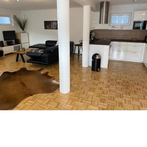 Schönes Apartment mit Terrasse, mitten im Grünen.