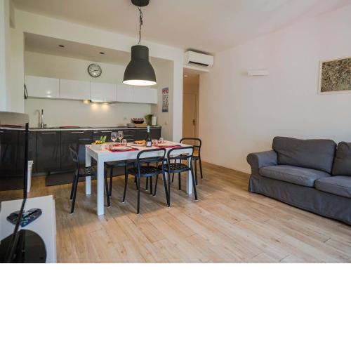Scimiscià 2-bedroom Apartment with AC