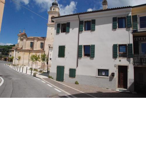 Scusari