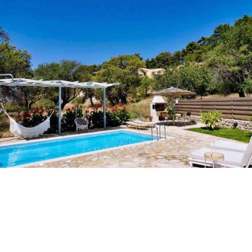 Sea Breeze Apartments - n.1 with private pool