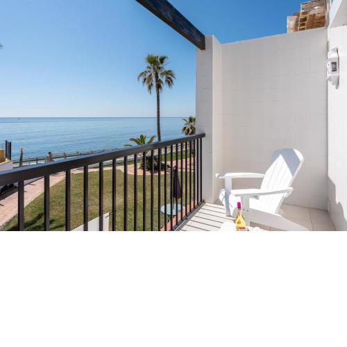 Sea Front Beach House Macarena D